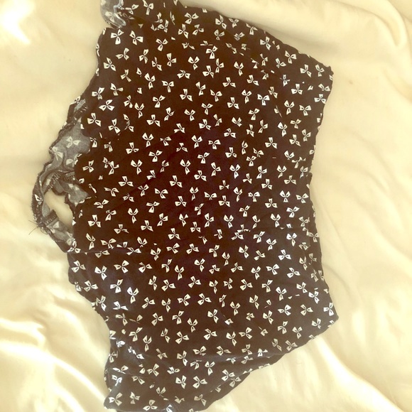 PacSun Ruffled Shorts - Picture 1 of 3